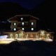 s�sz�ll�s: Niagara hotel